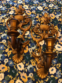 Image 2 of 1960’s Pair of Syroco Gold-tone Candle Sconces 