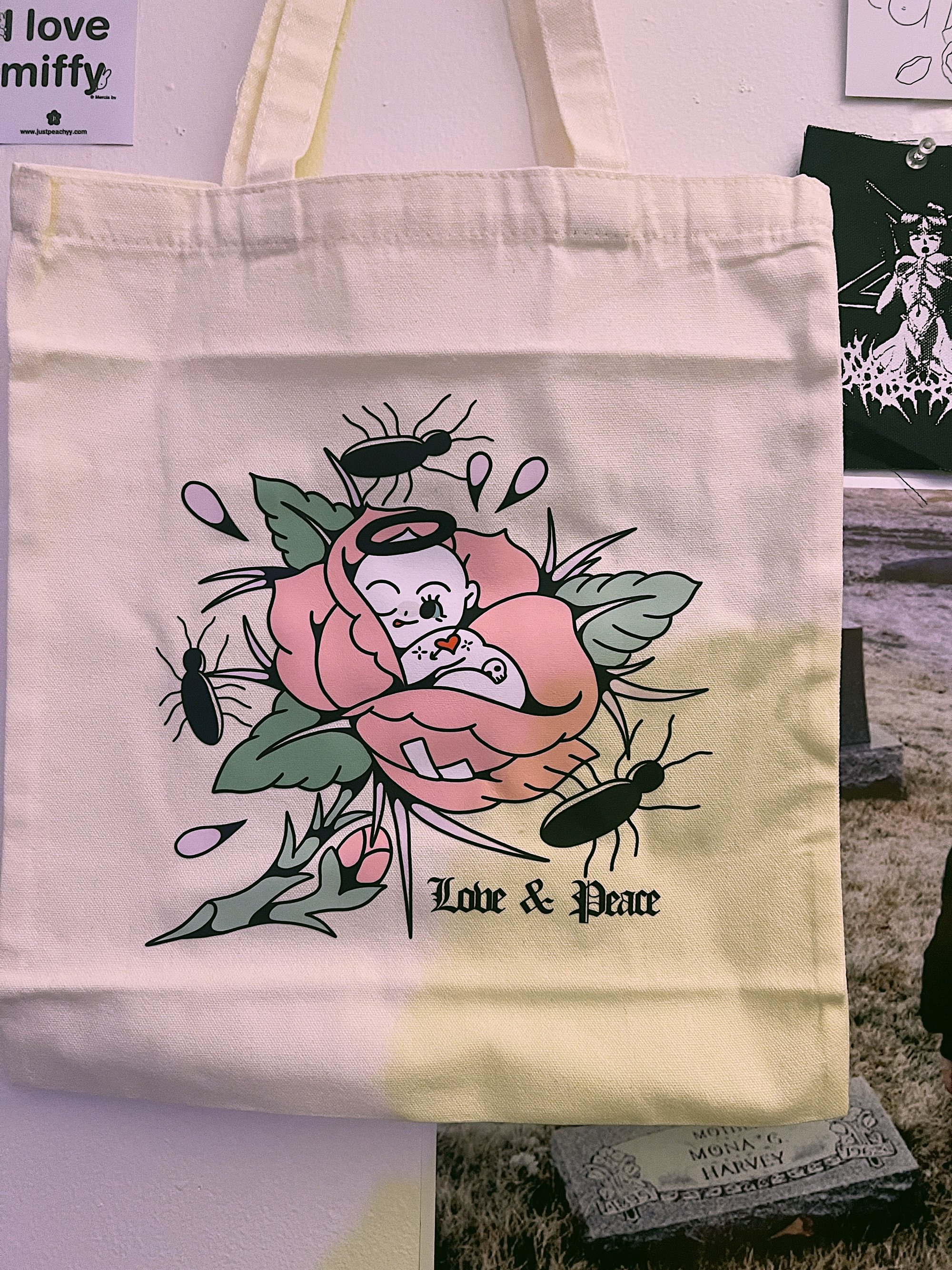 Love & Peace Tote Bag | Fuzzz Dream