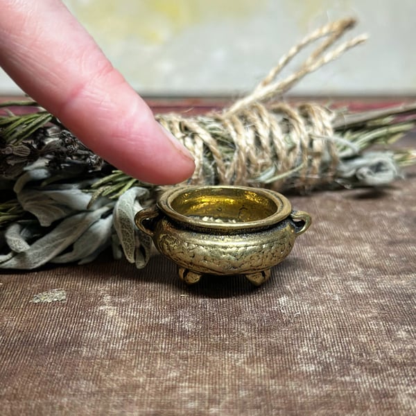 Image of Mini Solid Brass Cauldron