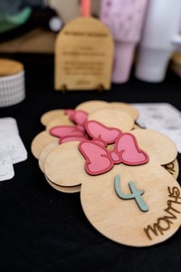Minnie Mouse Baby Milestone Signs