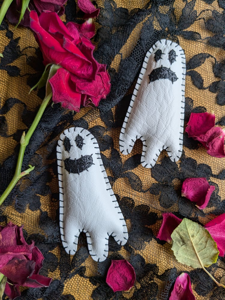 Image of Spooky Ghost Brooch