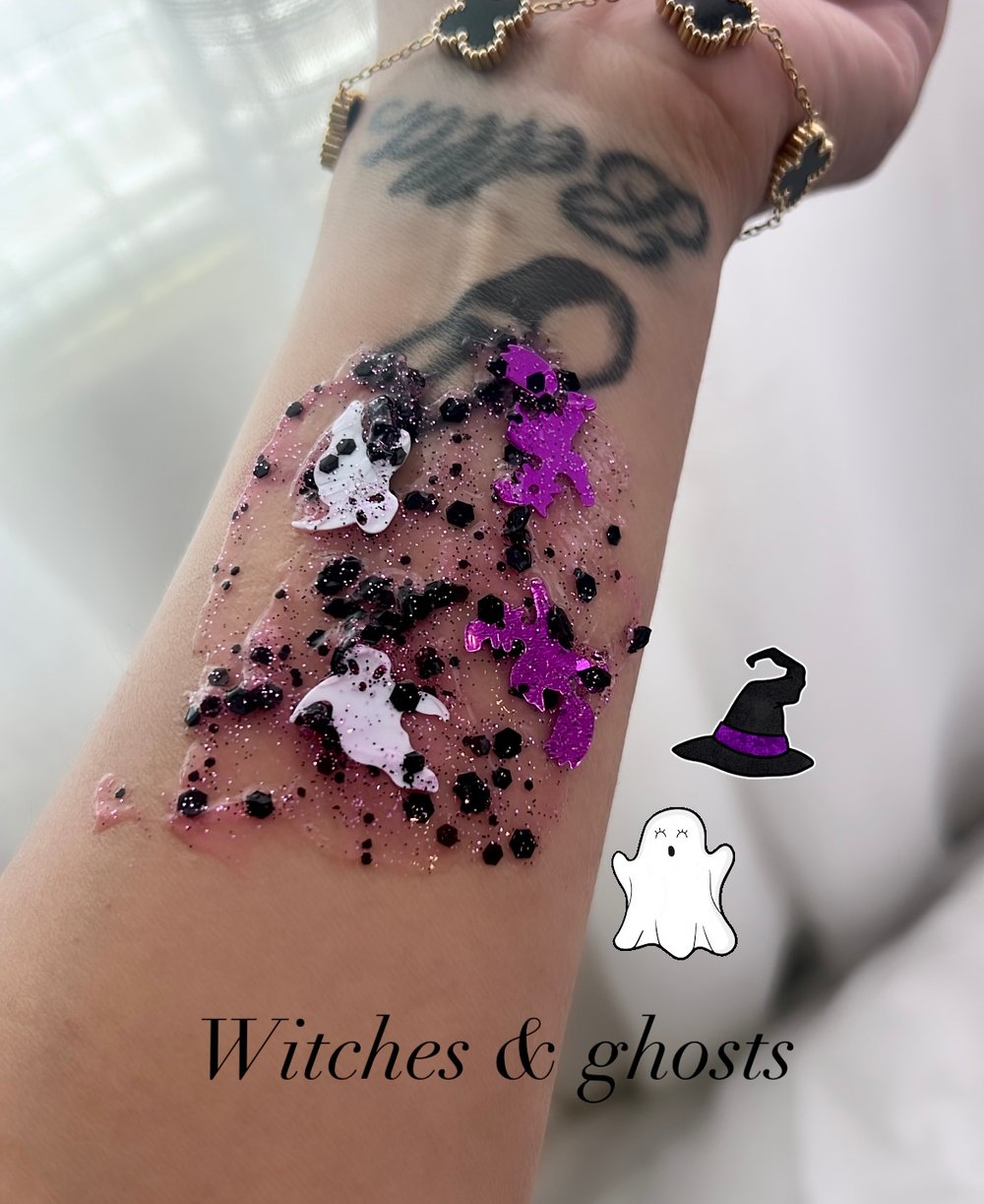 Witches & ghosts 🧙‍♀️ 👻