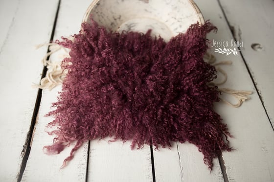 Image of Mullberry hand felted fur (02)