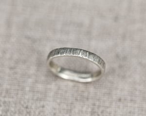 Image of 9ct White gold 3mm horn texture ring