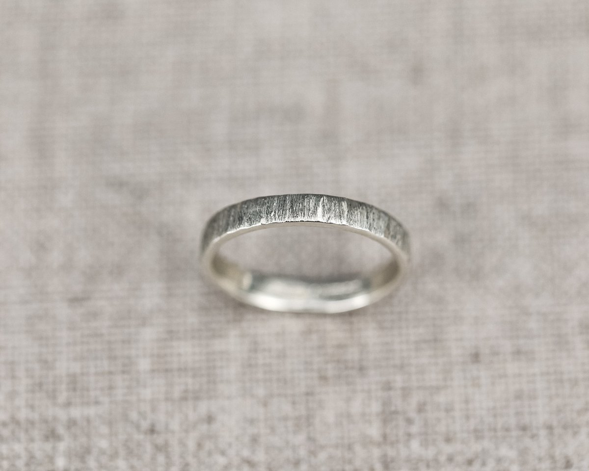 Image of 9ct White gold 3mm horn texture ring