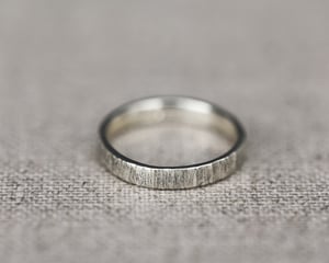 Image of 9ct White gold 3mm horn texture ring