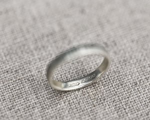 Image of 9ct White gold 3mm horn texture ring