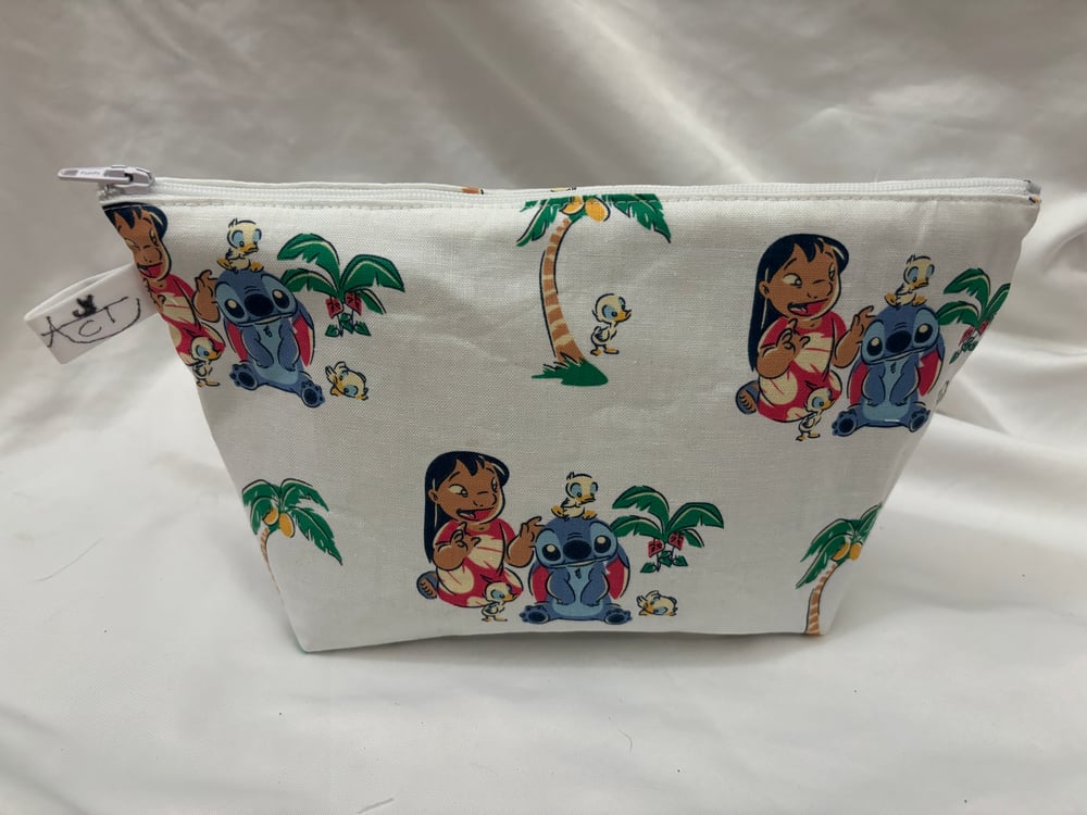 Image of Ducky Family Zipper Pouch
