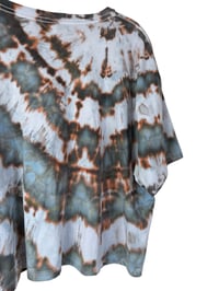 Image 7 of 3XL Crop Tee in Ember Ice Dye 