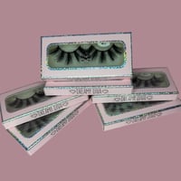 Image 1 of Dreamy Diva Lashes