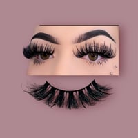 Image 2 of Bold Flutter Lashes