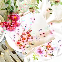 Image 3 of Set of 4 - 100% Organic Cotton dinner napkins - Strawberries and roses
