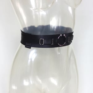 Image of MADE TO ORDER - Elastic pierced waist belt in black satin (Size XS - X)