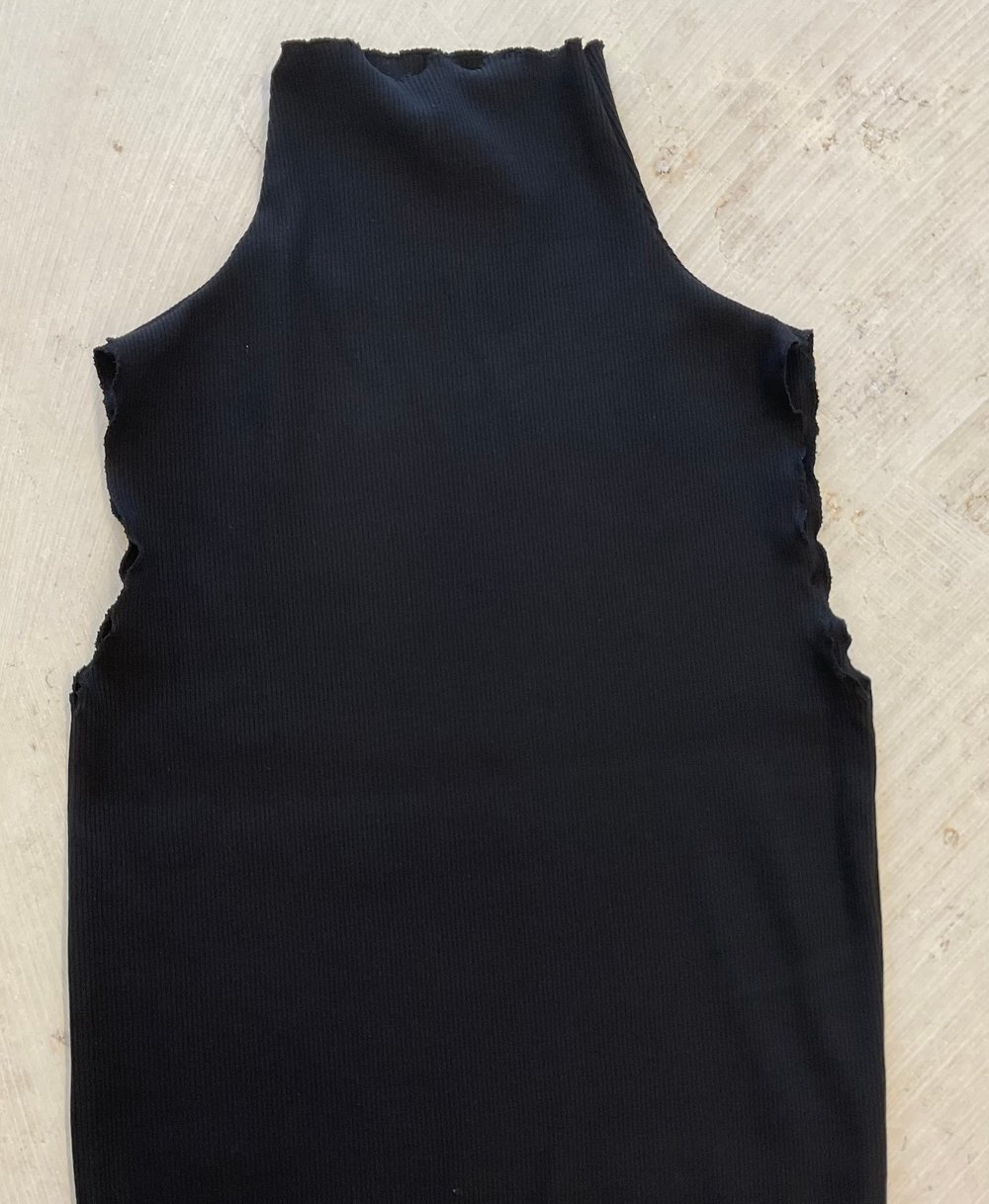  Black ribb cotton high neck top