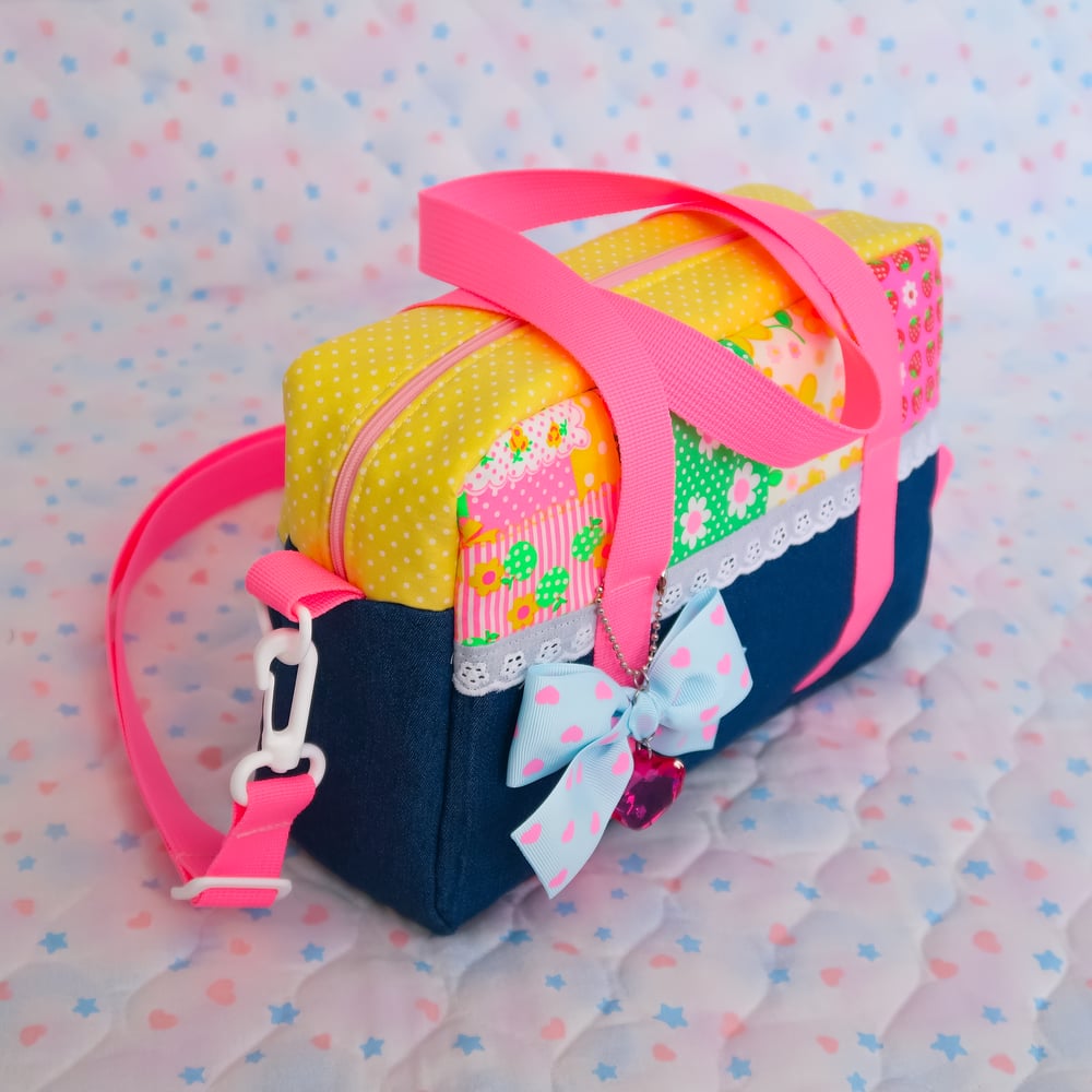 Handle Bag: 04