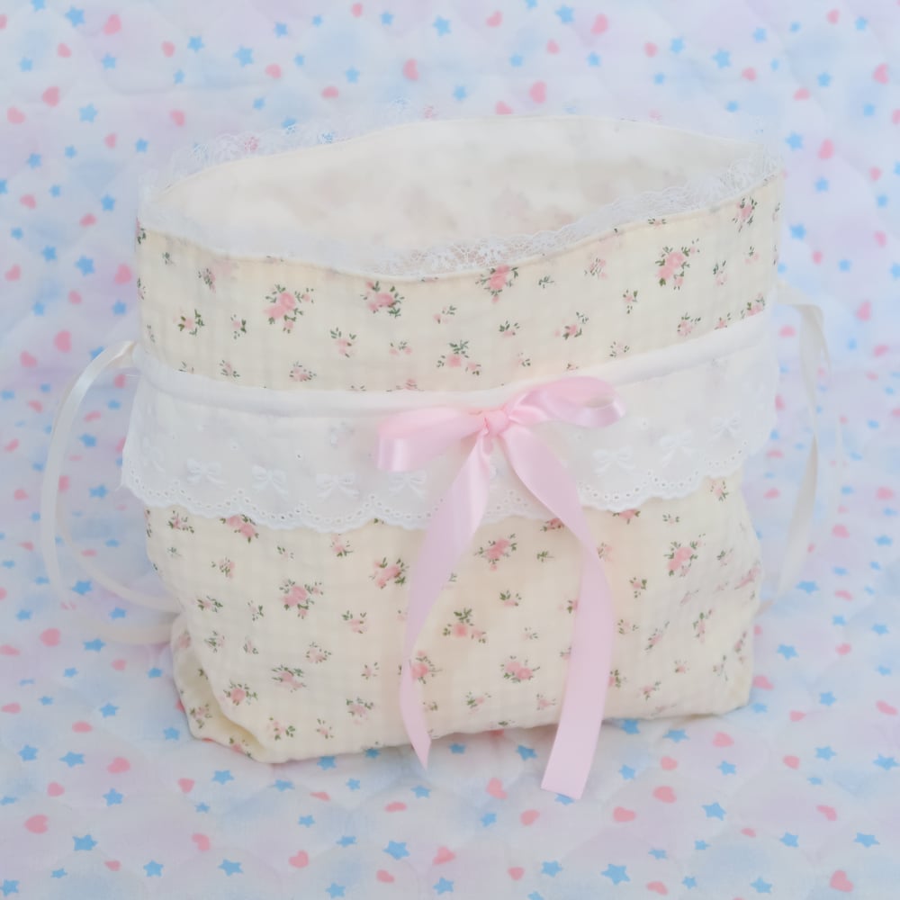 Crossbody Bag: 01