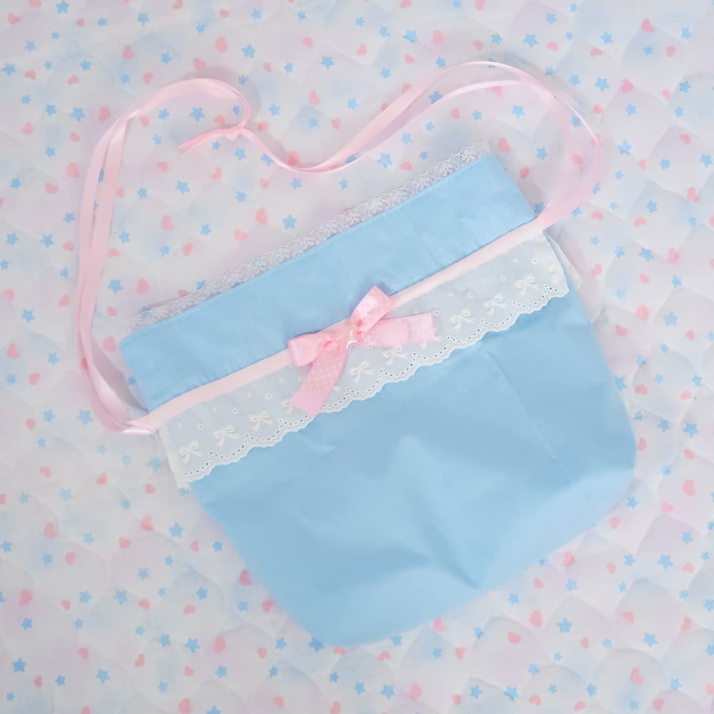 Crossbody Bag: 05