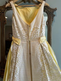 Image 6 of 1960s Butter Lace