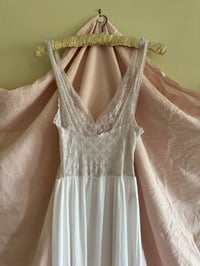 Image 4 of 1970's Lace & Satin Snow White Slip 