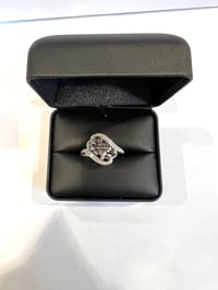 HD Filigree Bar And Shield Bling Ring