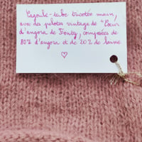 Image 4 of Cagoule-tube en angora tricotée main - version vieux rose