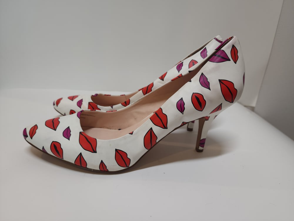 Image of INC Lip Print pumps / Women's Size 12