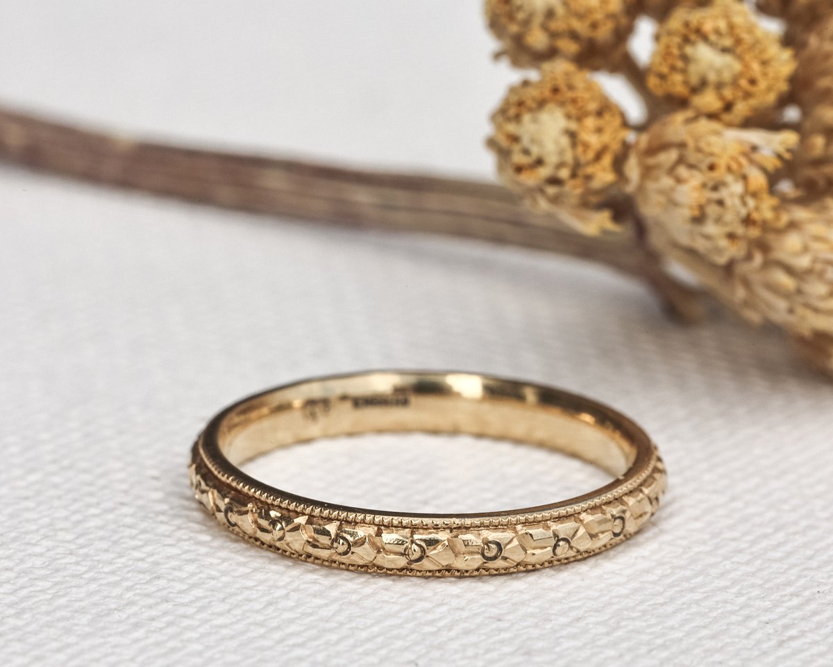 Image of 18ct Yellow gold 2.5mm 'Primavera' ring