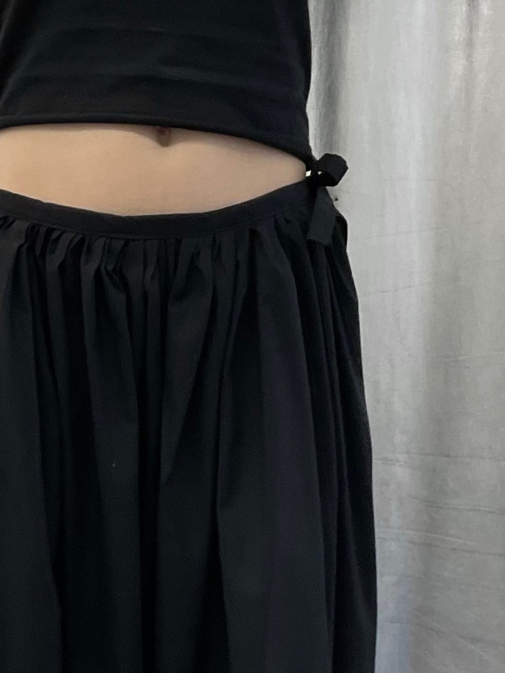 Black cotton maxi skirt with bow 