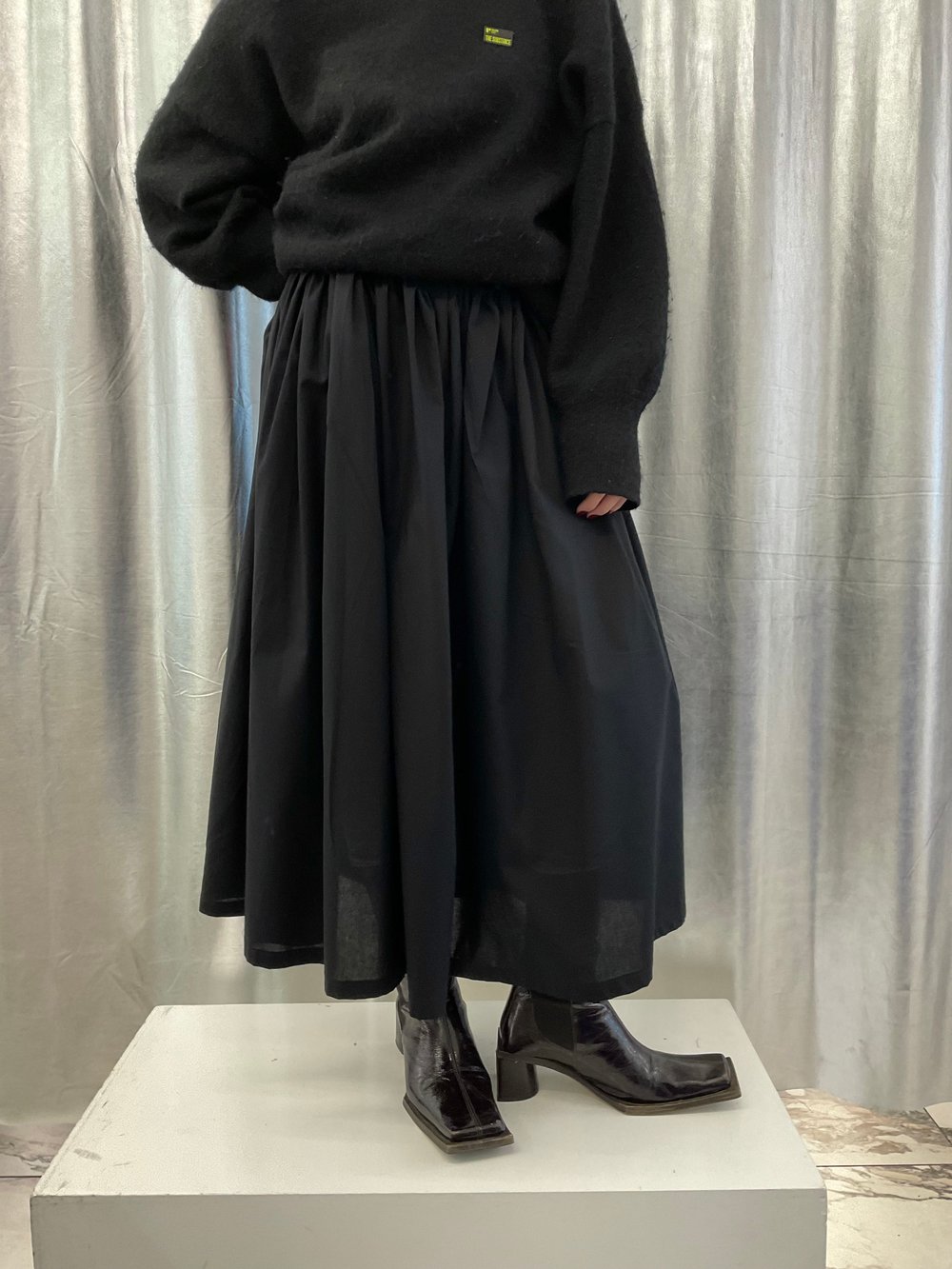 Black cotton maxi skirt with bow 