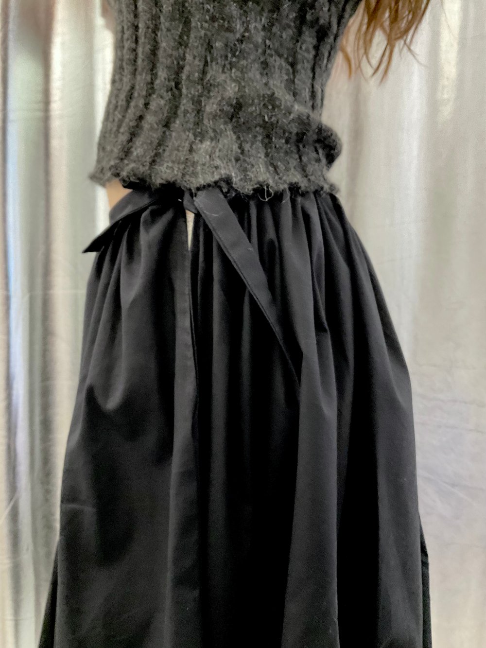 Black cotton maxi skirt with bow 