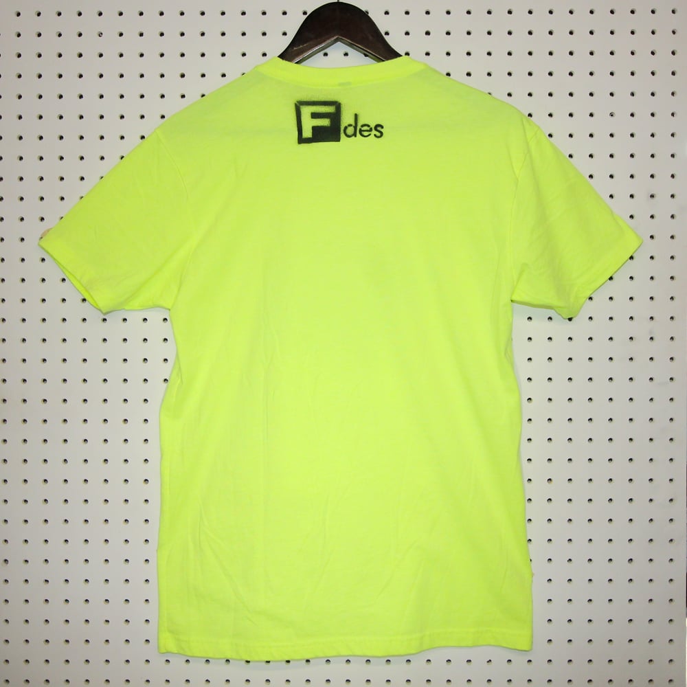 Nadie Es Ilegal High Vis Yellow Tee