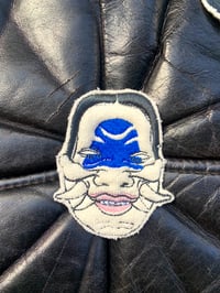 Image 2 of Double masque rayé bleu brodé 