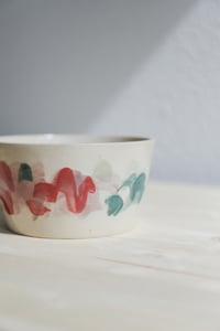 Image 5 of Flora Medium Bowl