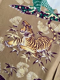 Image 6 of THE NEW STOCK SPORTSWEAR TIGER SHIRT