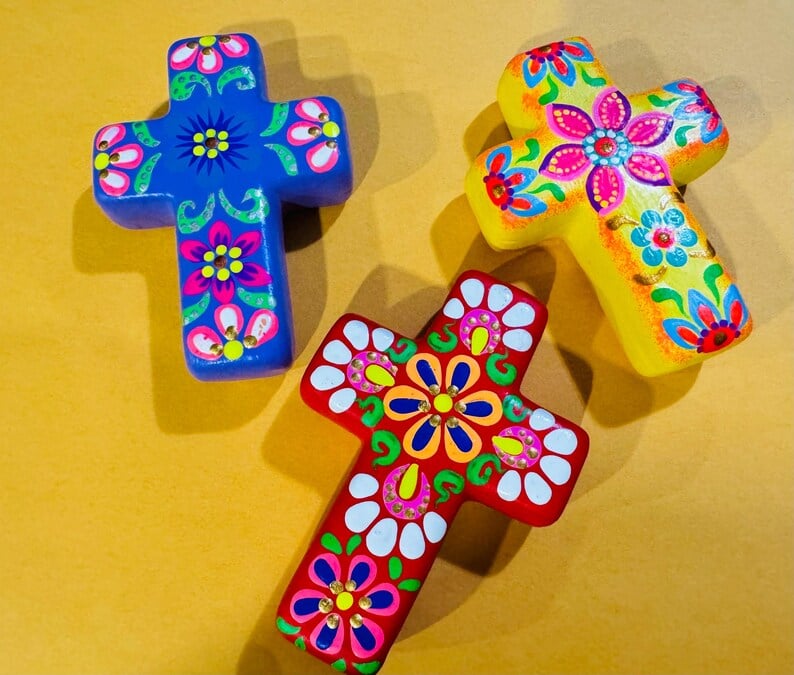 Ceramic small crosses