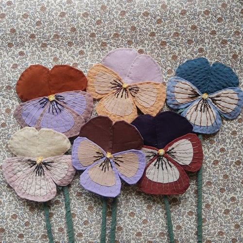 Image of Pale purple and abricot fabric Pansy