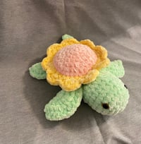 Sea turtle flower plushie 