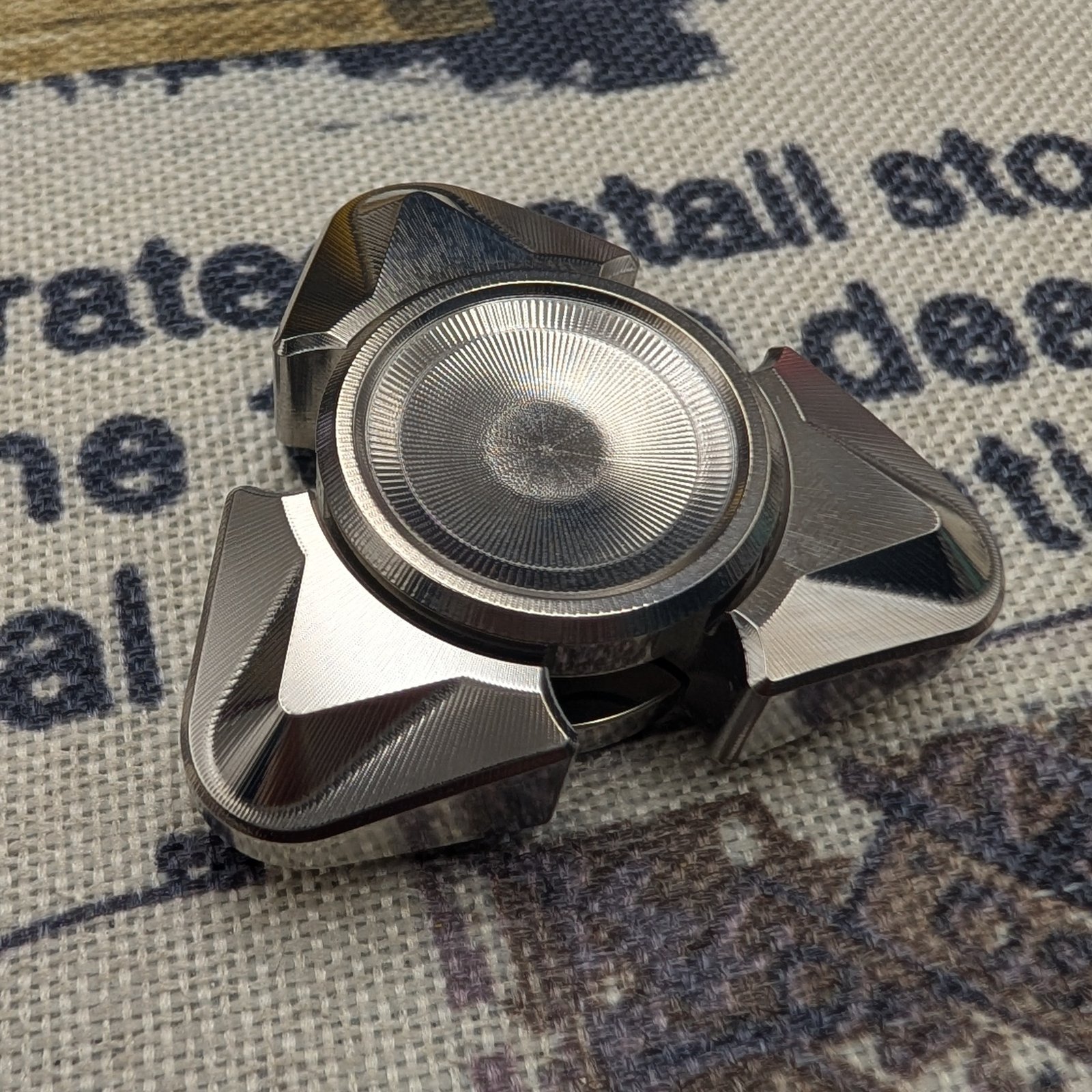 NJT HandPower LordVader1.1 ハンドスピナー NJT HandPower LordVader1.1 ハンドスピナー Preorder Spinner