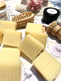Image 5 of Solid Tallow Shampoo Bar / Hydrating & Nourishing Travel-Friendly Shampoo