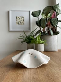 Image 1 of Ceramic ghost tea light | no. 1 flowers | off-white, gloss 