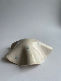 Image 3 of Ceramic ghost tea light | no. 1 flowers | off-white, gloss 