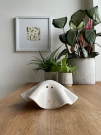 Image 2 of Ceramic ghost tea light | no. 2 flowers | off-white, gloss 