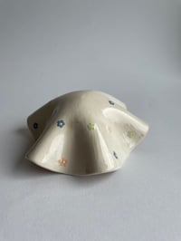 Image 3 of Ceramic ghost tea light | multicolour flowers | off-white, gloss 