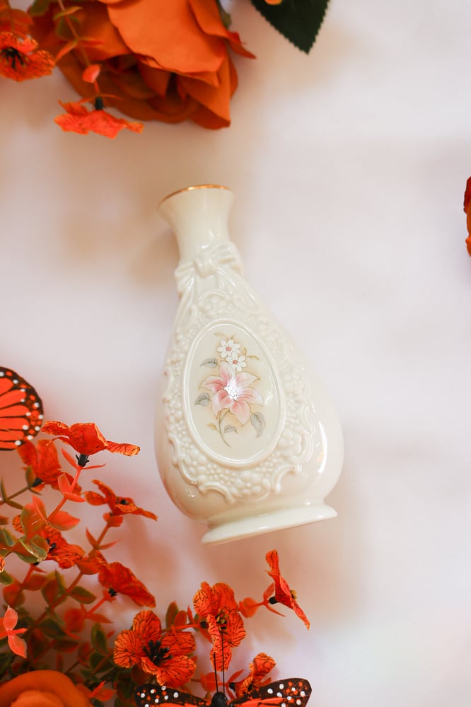 Image of Vintage Cameo Ribbon Vase Royal Heritage Collection 