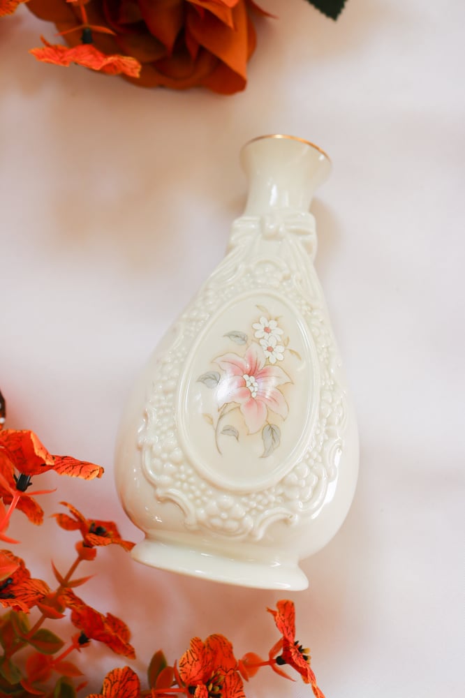 Image of Vintage Cameo Ribbon Vase Royal Heritage Collection 