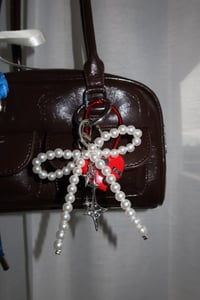Image 3 of Pearl Bow