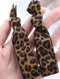 Image 2 of LÉO HAIR ACCESSORIE