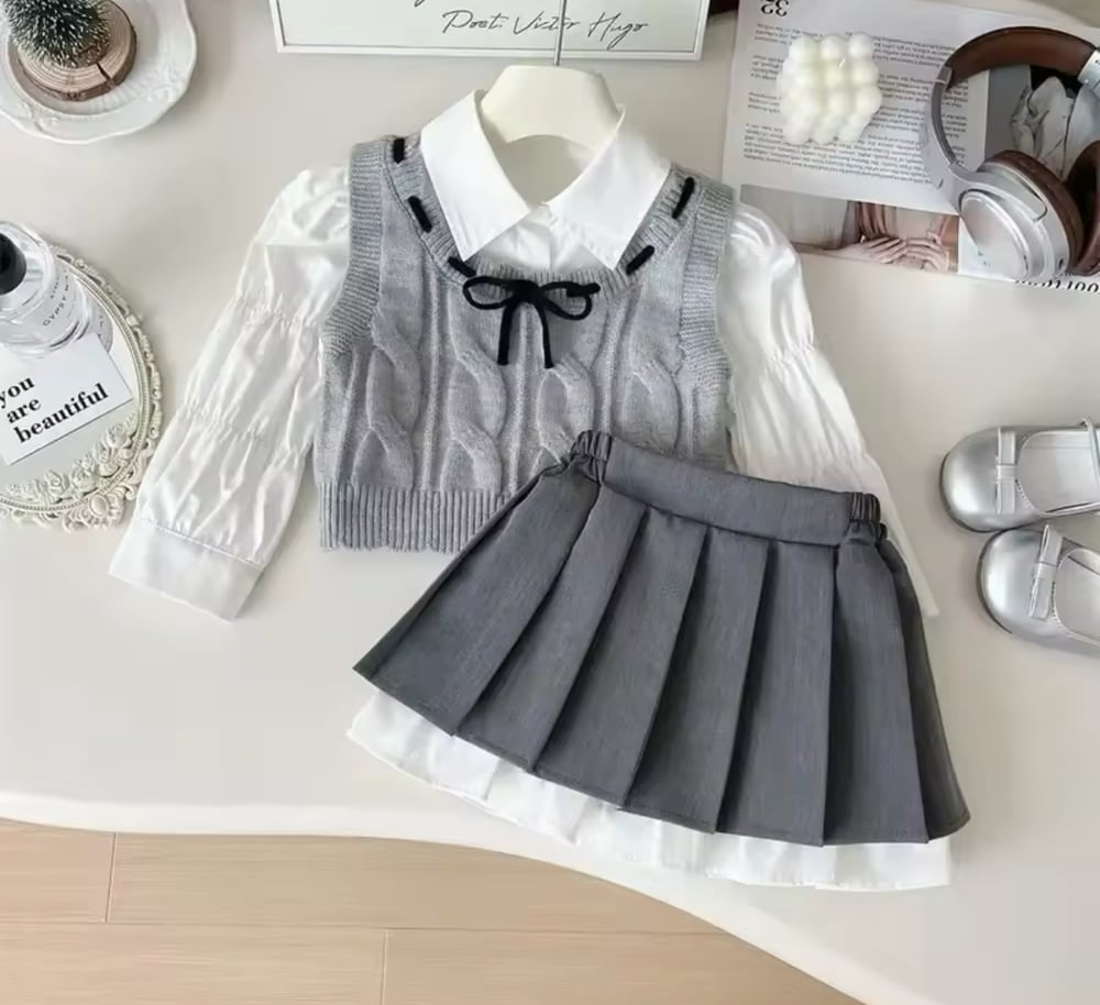 Image of Munro Three Piece Set