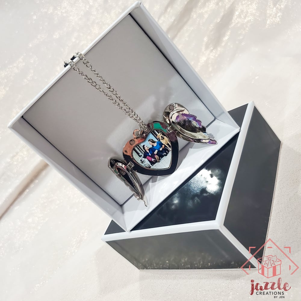 Image of GIFT BOX PACKAGING