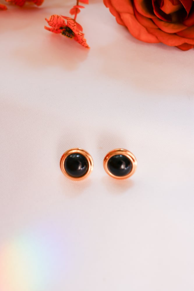 Image of Vintage Black Button Style Earring 